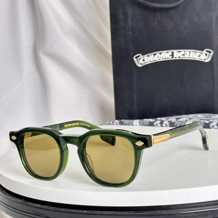 Picture of Chrome Hearts Sunglasses _SKUfw74808922fw
